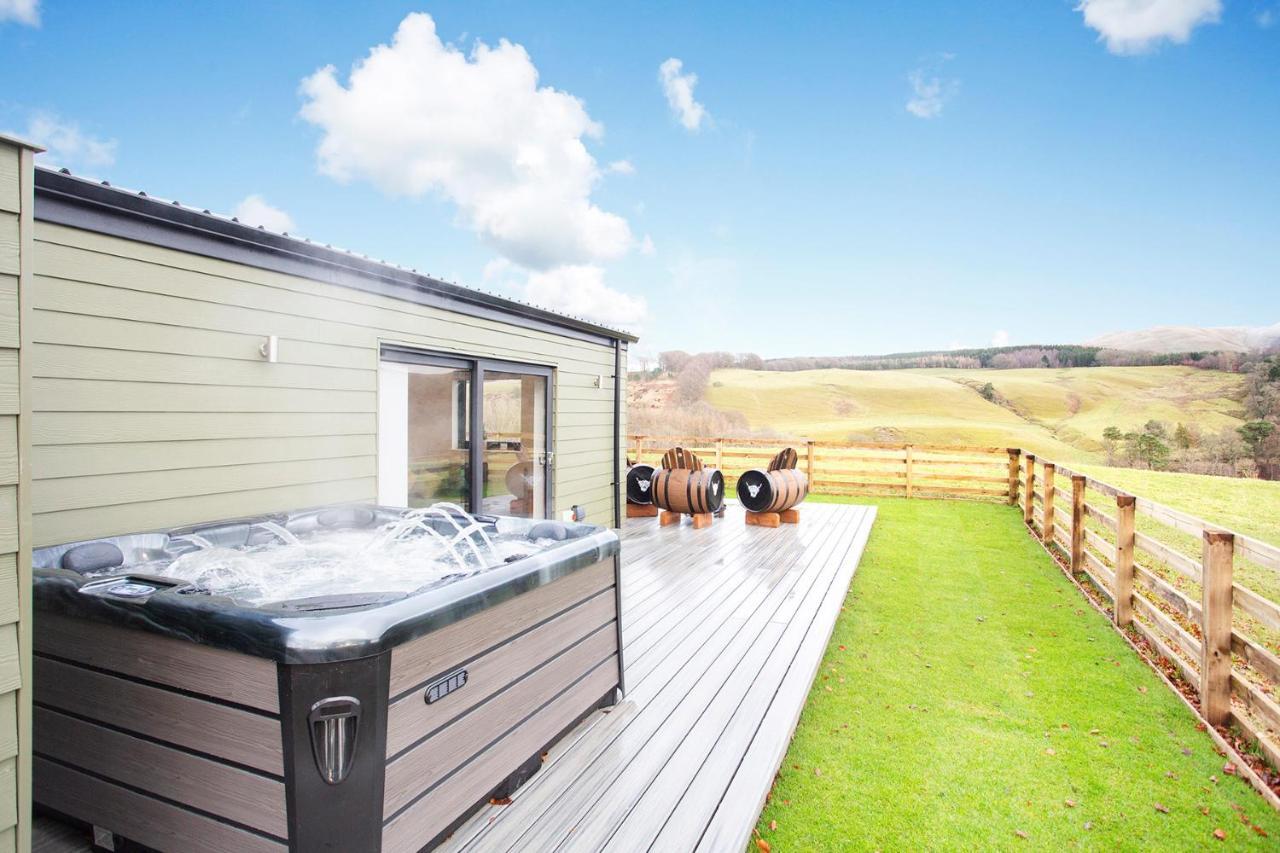 Shiphorns Luxury Cabin With A Hot Tub Eddleston Екстер'єр фото