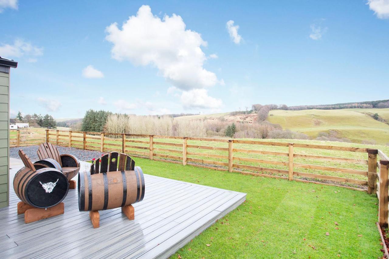 Shiphorns Luxury Cabin With A Hot Tub Eddleston Екстер'єр фото